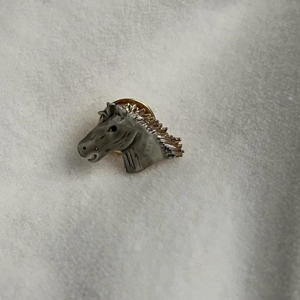 Vintage Horse Head Pin Equestrian Western Lapel Grey Gold Year of the Horse